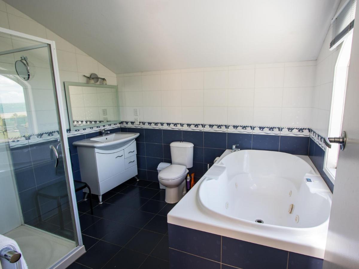 La Casa Al Mare - Golden Bay Beach House Tasman Екстериор снимка