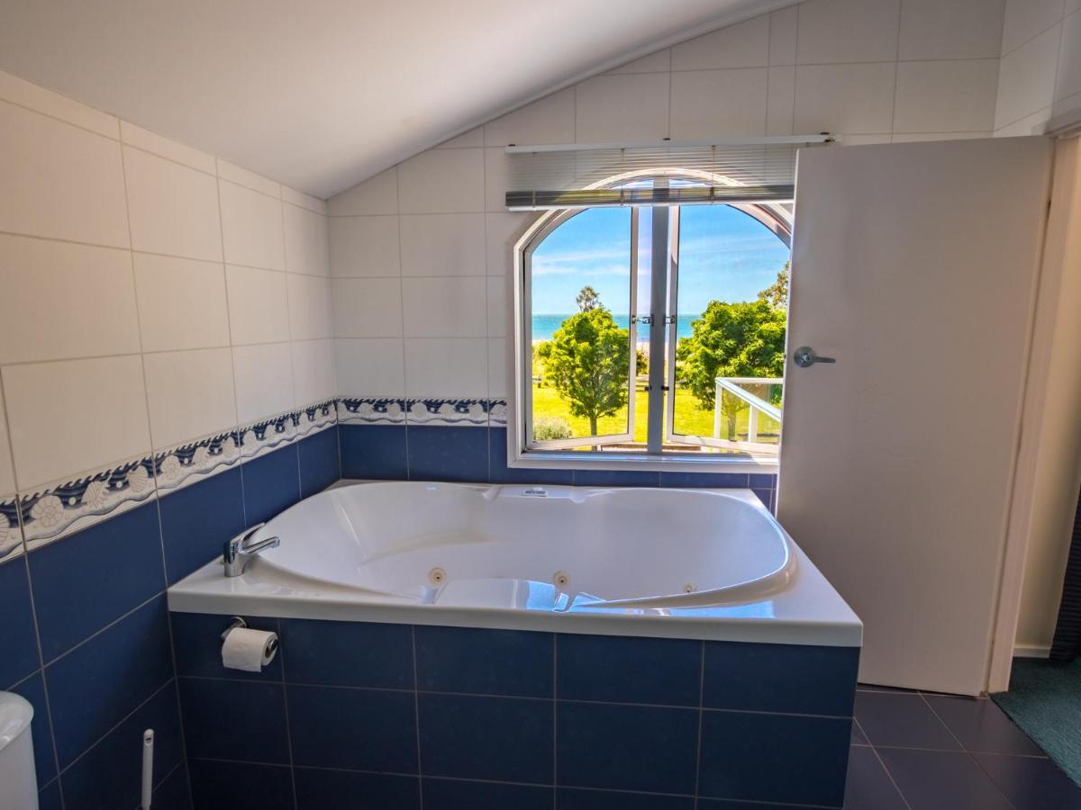 La Casa Al Mare - Golden Bay Beach House Tasman Екстериор снимка